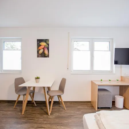 Schoko-apartments Mit Bad & Kueche * Unterschneidheim