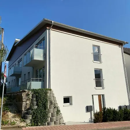 ホテル Schoko-apartments Mit Bad & Kueche Unterschneidheim