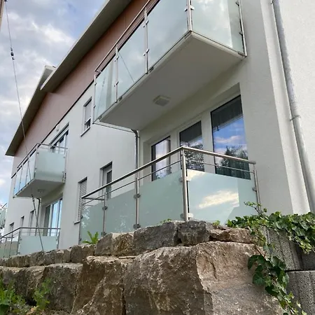 ホテル Schoko-apartments Mit Bad & Kueche Unterschneidheim