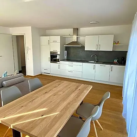 Schoko-apartments Mit Bad & Kueche Отель Unterschneidheim