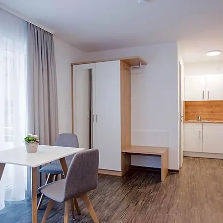 Отель Schoko-apartments Mit Bad & Kueche Unterschneidheim