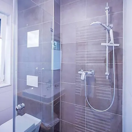 Hotel Schoko-apartments Mit Bad & Kueche *