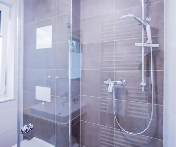 Schoko-apartments Mit Bad & Kueche * Unterschneidheim