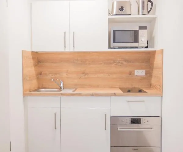 Hotel Schoko-apartments Mit Bad & Kueche Unterschneidheim